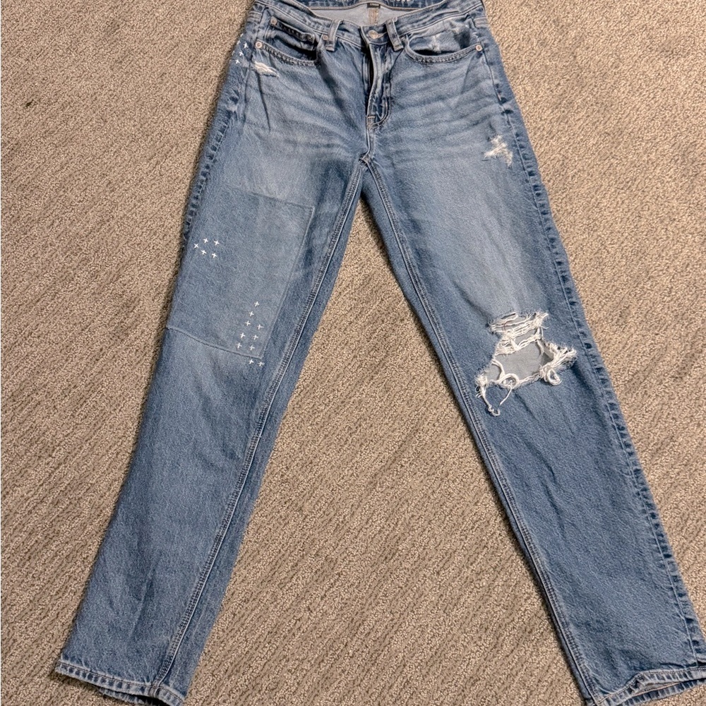 AEO Women's Blue Distressed Jeans